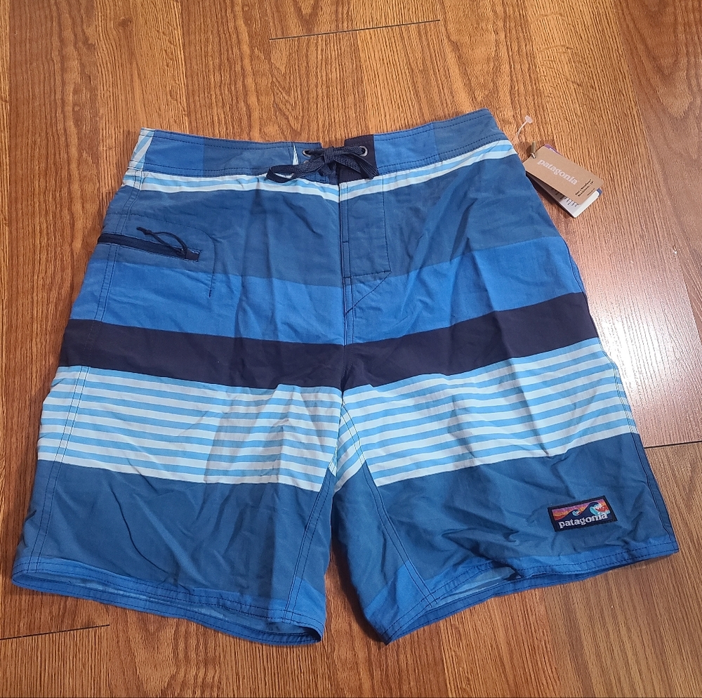 Patagonia Stripped Swim Shorts Size 32 NWT